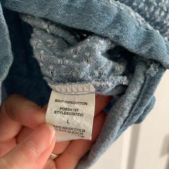 Blue Textured Button-Up Shirt - Picture 5 of 5